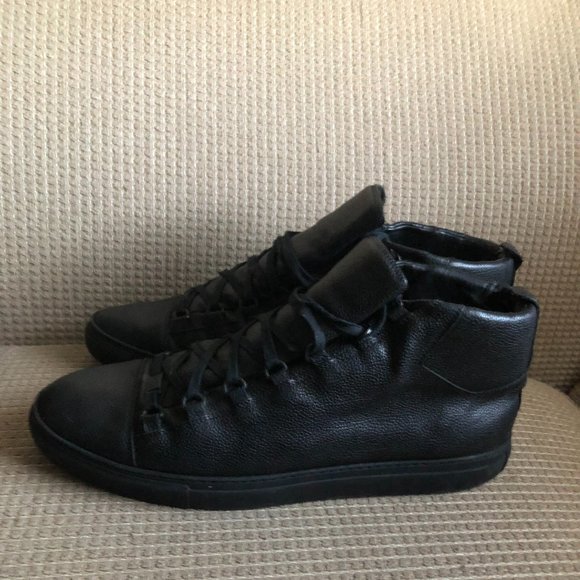 Balenciaga Men's Black Arena Leather Boots. - Picture 1 of 11